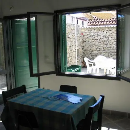 Garden Ξενοδοχείο με διαμερίσματα 3*