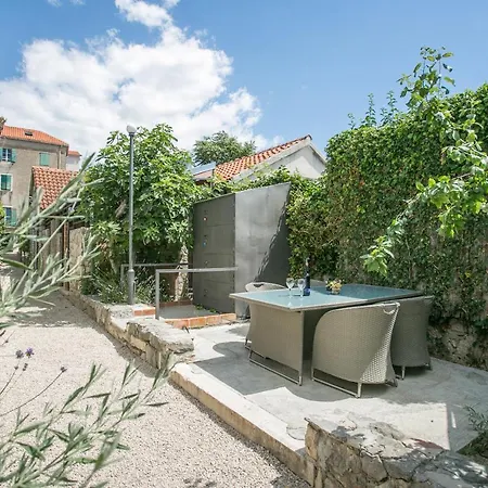 Aparthotel Garden 3*