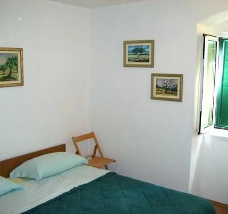Ξενοδοχείο με διαμερίσματα Garden 3*