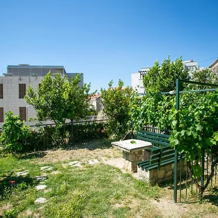 Garden 3* Split