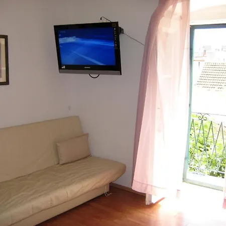 Garden Aparthotel 3*