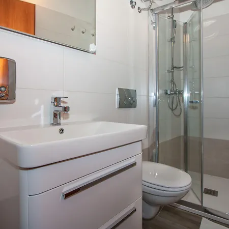 Garden Aparthotel 3*