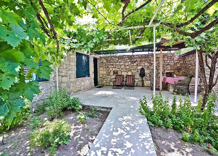 Garden Apartmanhotel 3*