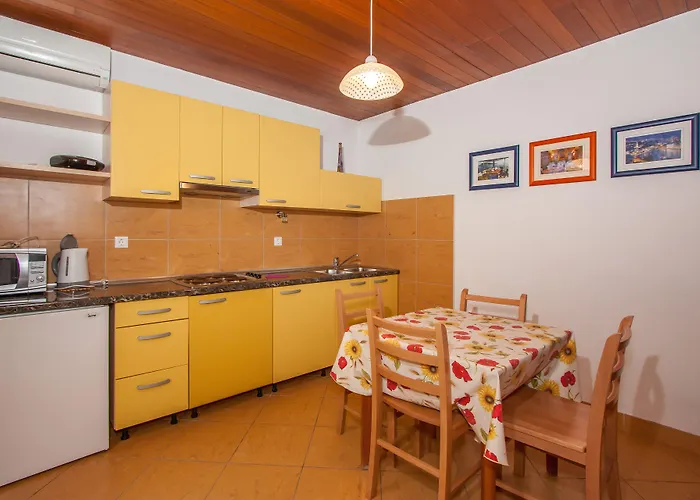 Garden Apartmanhotel 3*